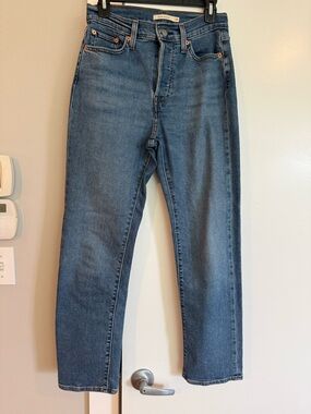 Straight Leg Women’s Jeans in Medium Blue